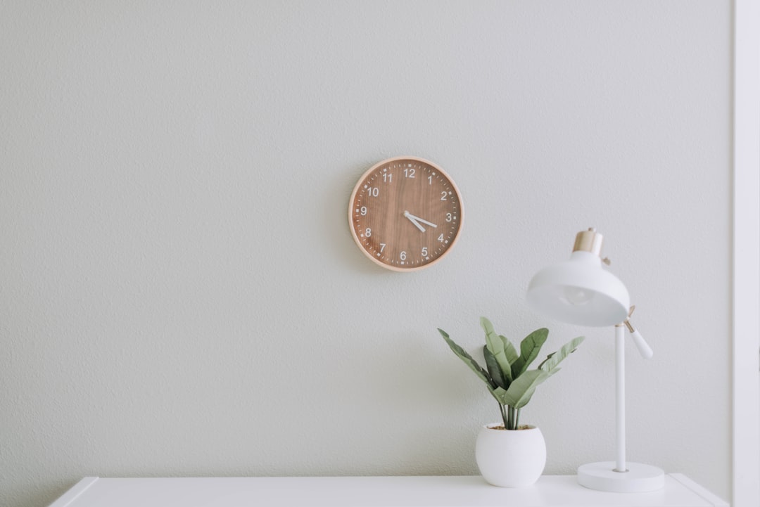 Photo Minimalist furniture